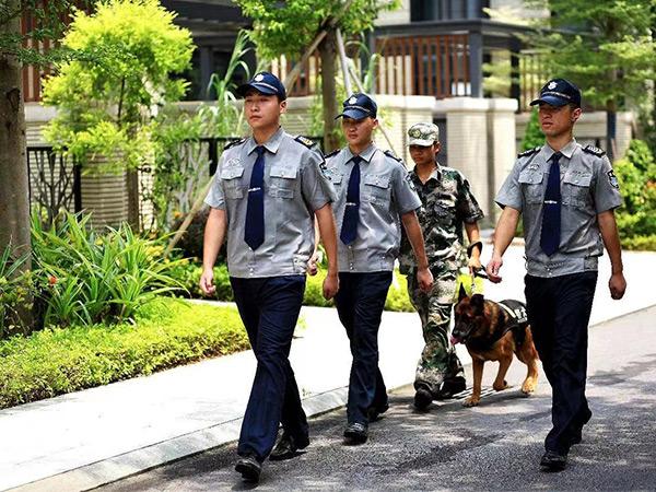 門衛(wèi)保安公司是怎么處理緊急情況的？